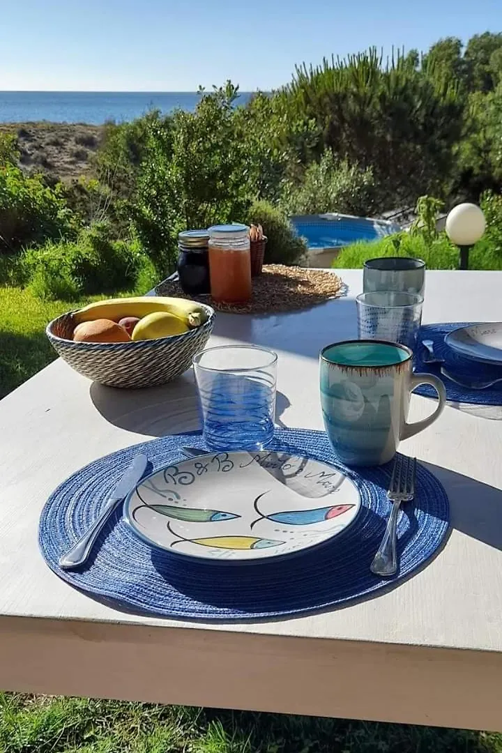 לינה וארוחת בוקר מוראברה Mirto E Mare